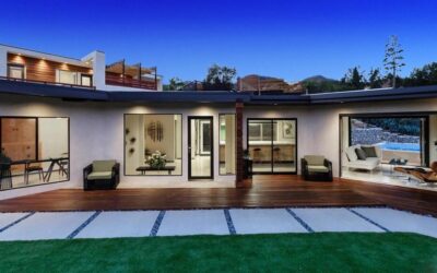Indoor-Outdoor Living: Designing The Perfect Modern LA Custom Home